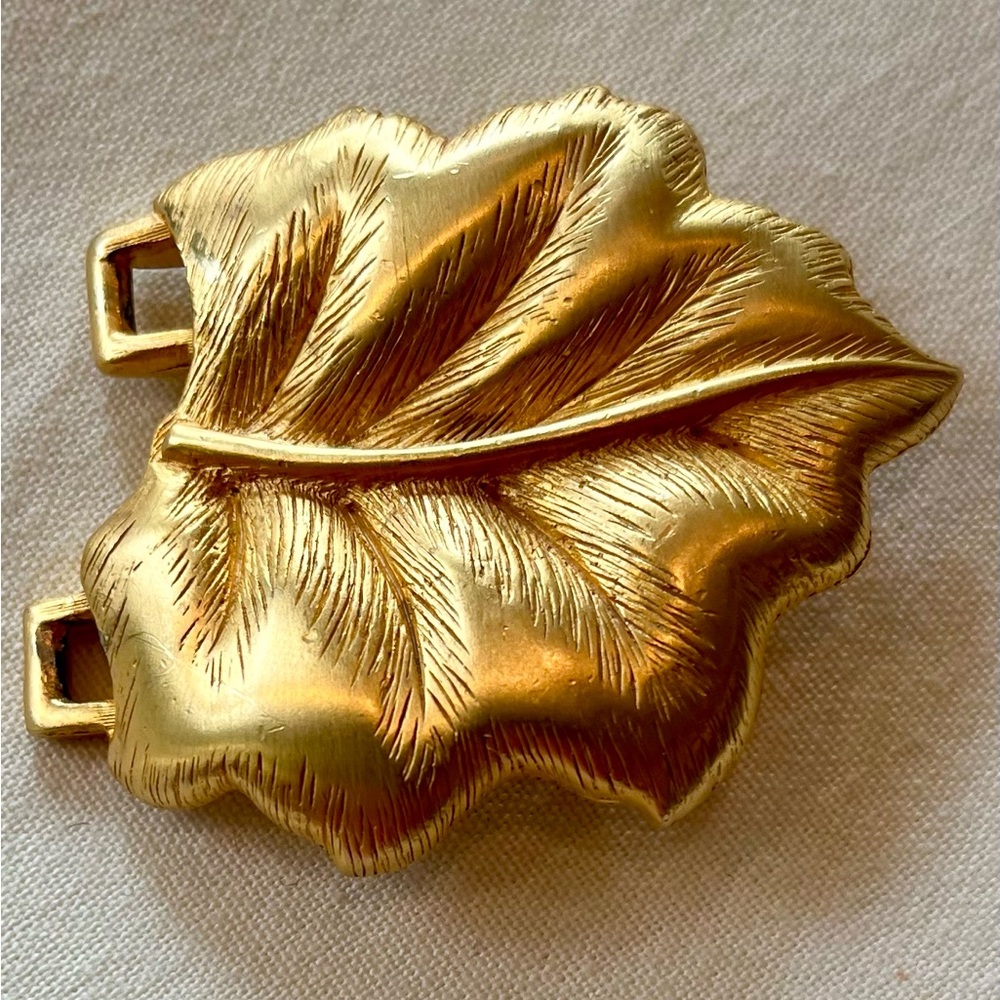 Paquette Oak Leaf/Acorn Belt Buckle - Picture 8 of 16